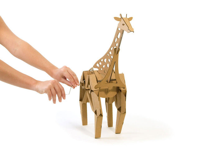 Geno the Giraffe - Kinetic Creatures
