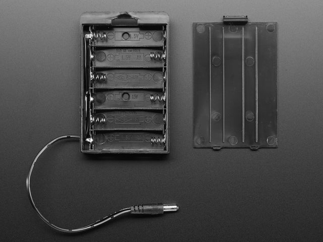 6 x AA battery holder with 5.5mm/2.1mm plug