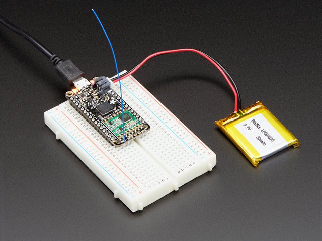 Adafruit Feather 32u4 RFM95 LoRa Radio- 868 or 915 MHz