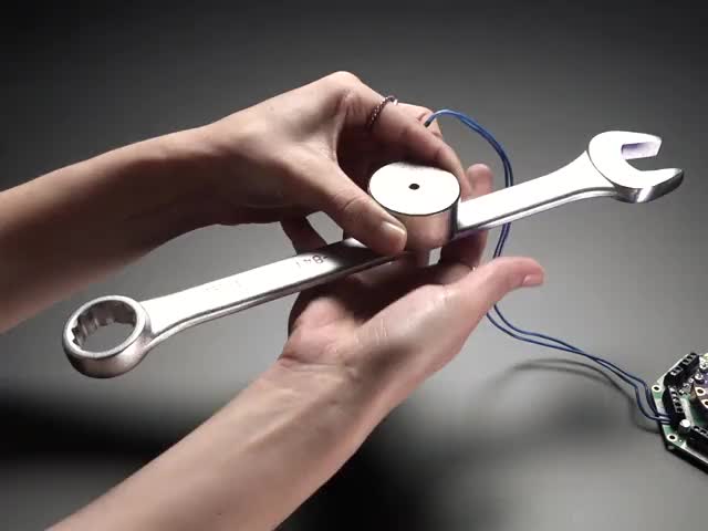 5V Electromagnet - 25 Kg Holding Force